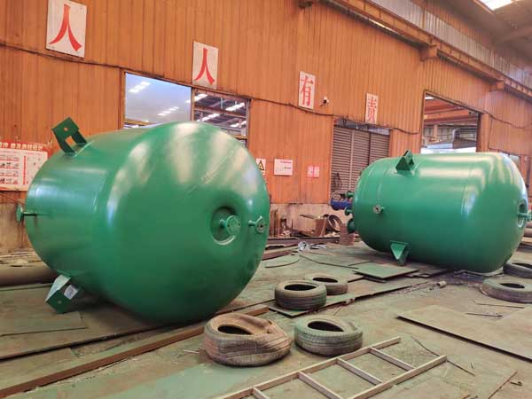 山東反應釜供應廠家
